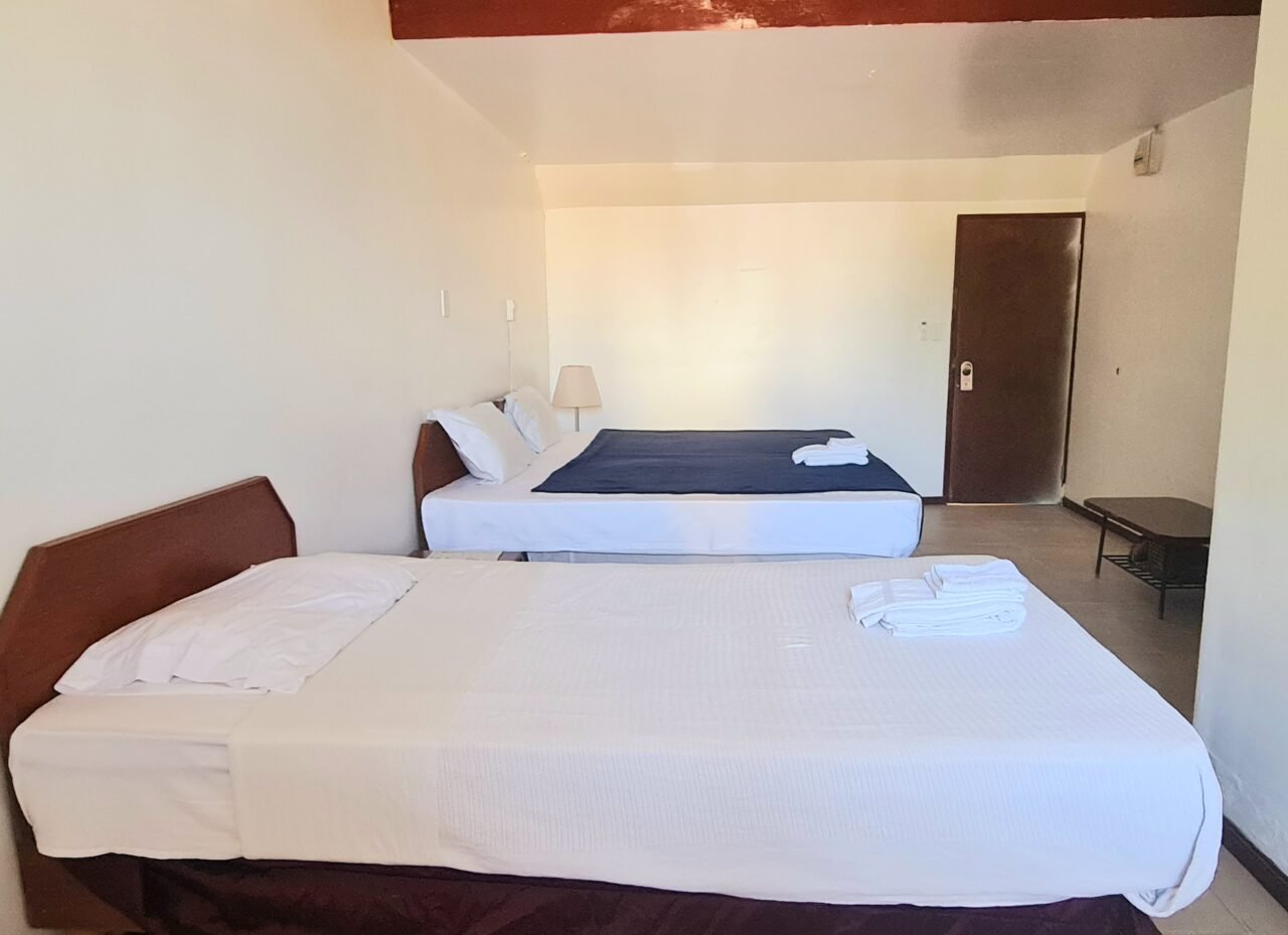 Twin bedroom at Hotel Nuku'alofa